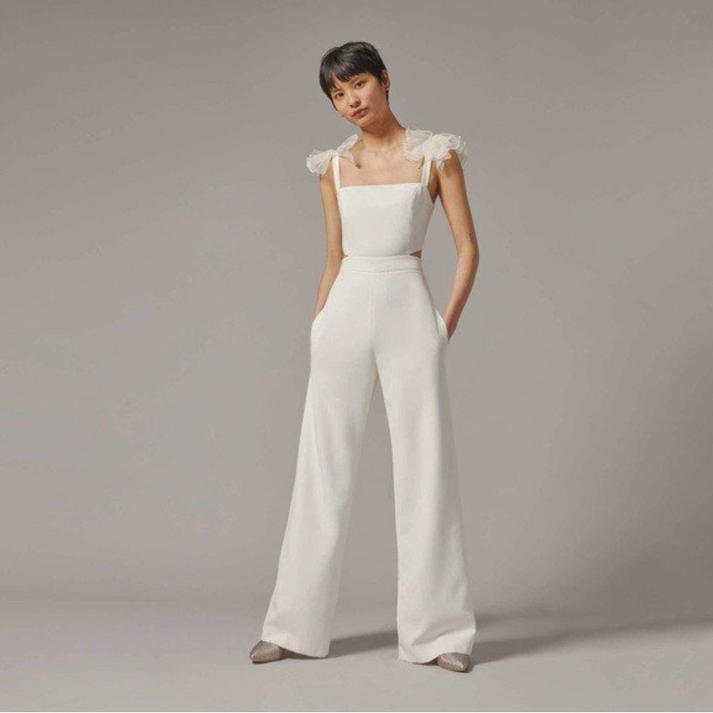 Beautiful, UNWORN, Ivory Crepe Jumpsuit by Floravere. Size 14, unaltered.